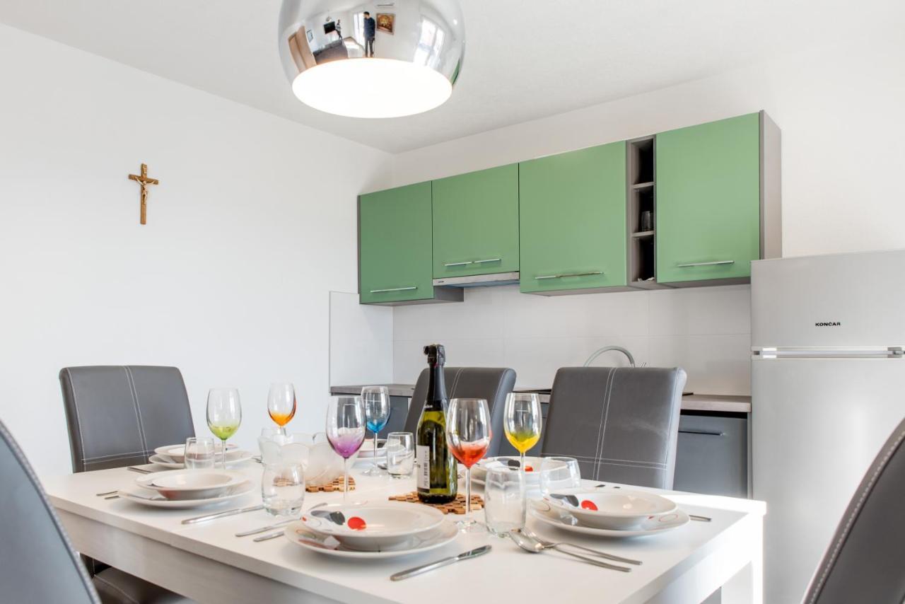 Apartments Zilic Kaštel Stari Esterno foto