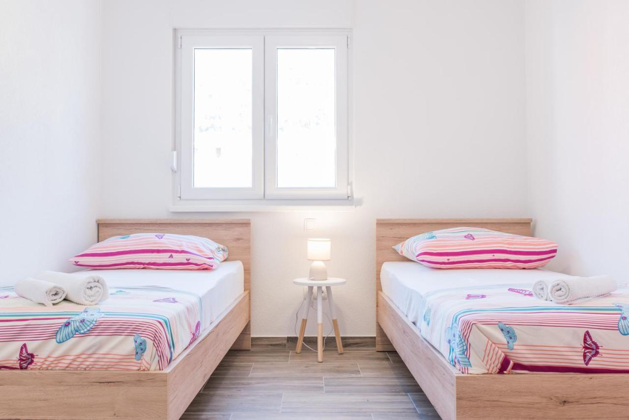 Apartments Zilic Kaštel Stari Esterno foto
