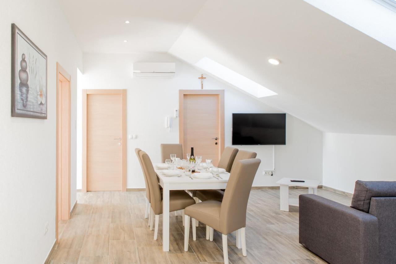 Apartments Zilic Kaštel Stari Esterno foto